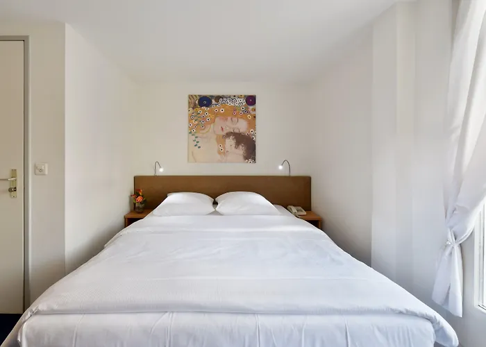 赫斯臣酒店 酒店